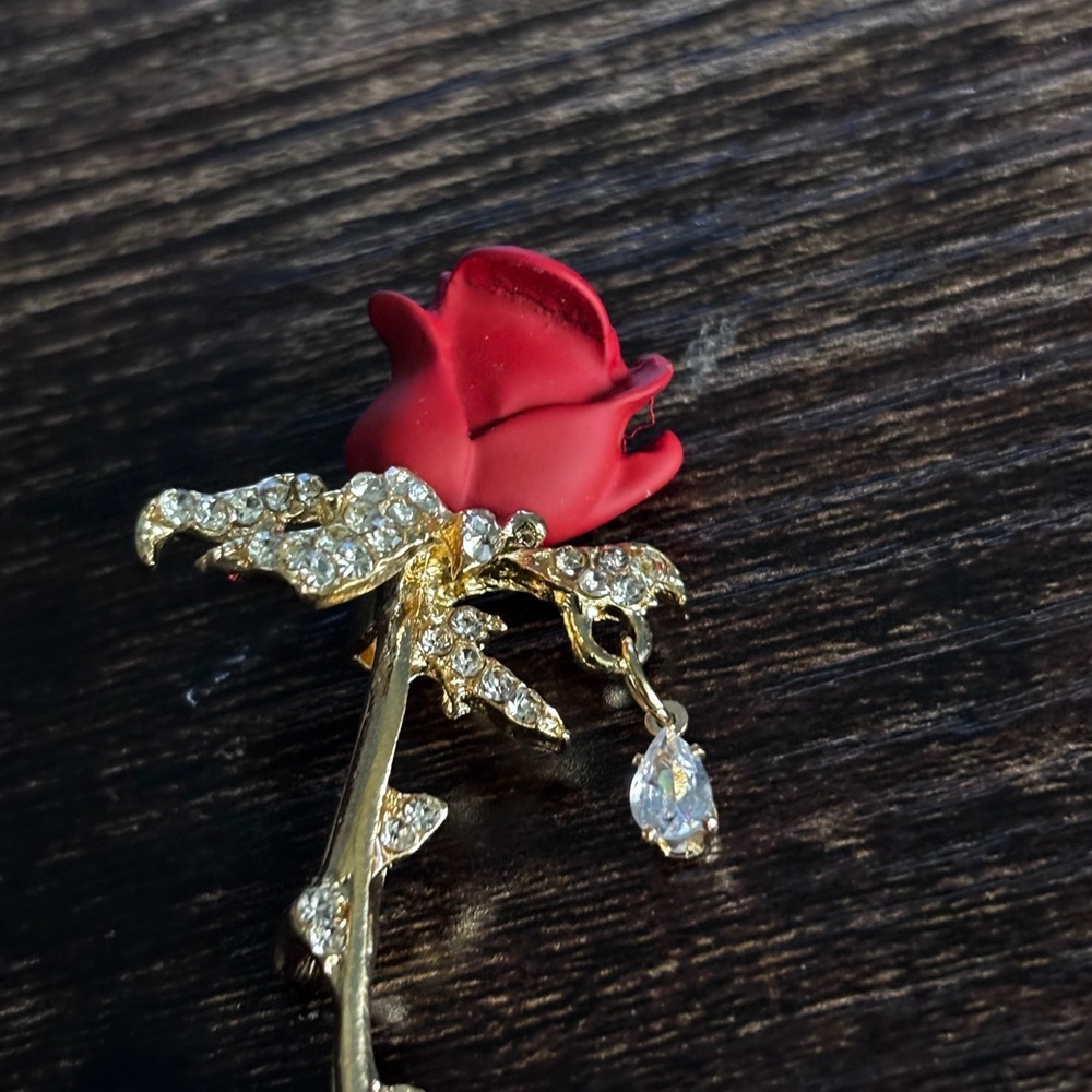 Red Rose Brooch Gold Tone Rhinestone Flower Pin with Teardrop Crystal Charm